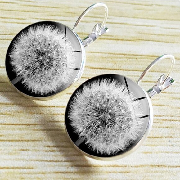 Trendy Ethnic Flower Earrings Bohemian Vintage Earrings For Women, HA4046 - Picture 1 of 2